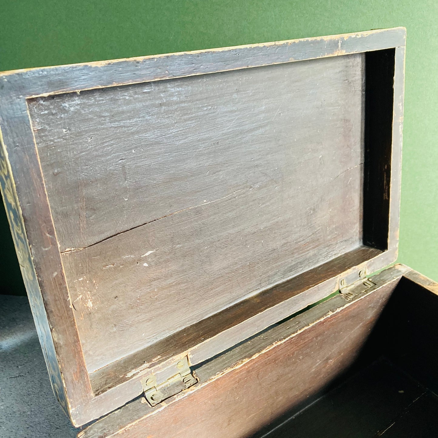 The Mixologist Nicholas - Antique Decorated Casket Box