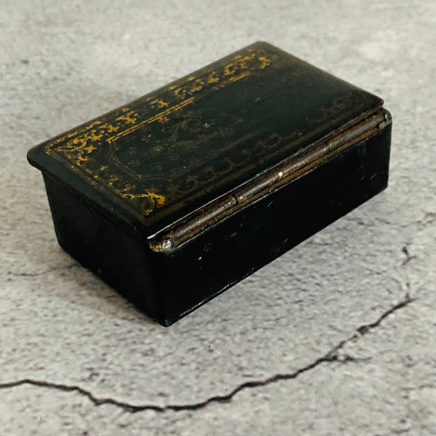 Antique Paper Mache Black Lacquer Snuff Box