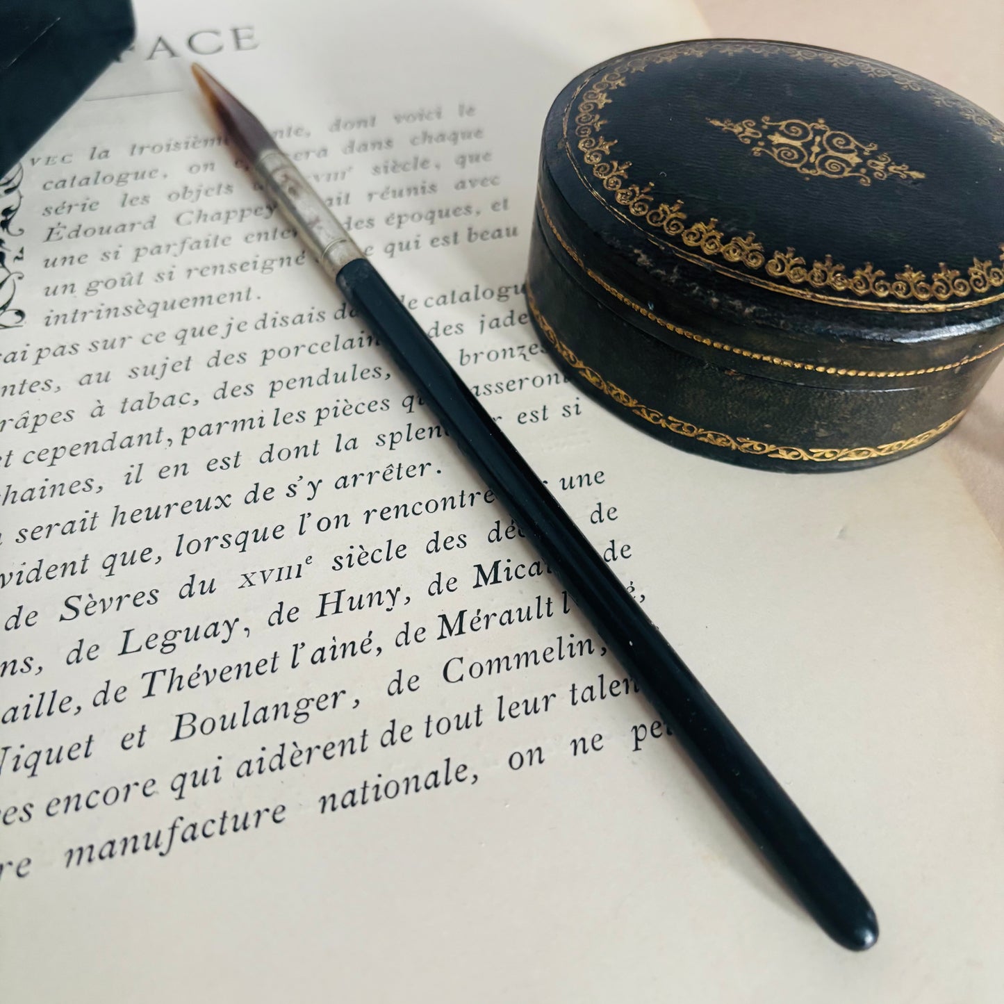 Antique Agate Gold Leaf Burnishing Tool | The Urban Vintage Affair