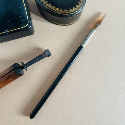 Antique Agate Gold Leaf Burnishing Tool | The Urban Vintage Affair