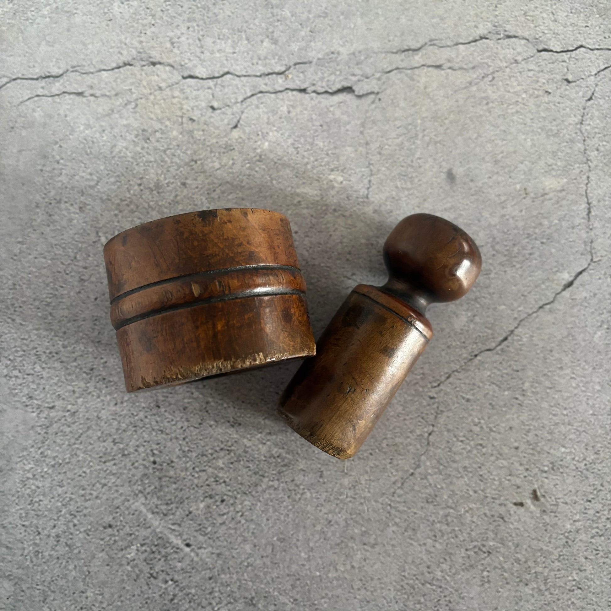 Antique English Treen Oak Packet Former | The Urban Vintage Affair