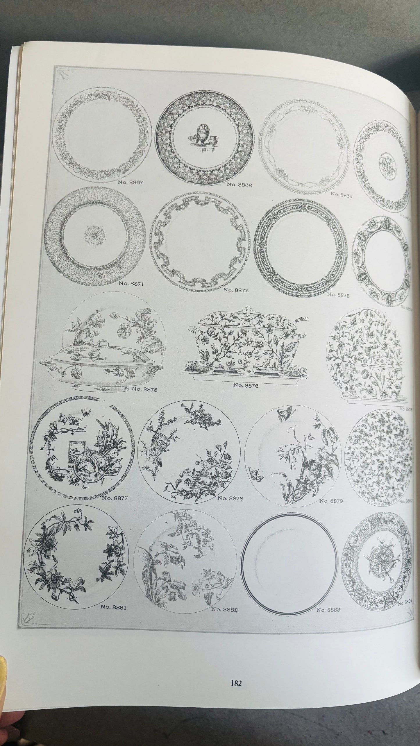 Book - The Victorian Catalogue of Household Goods