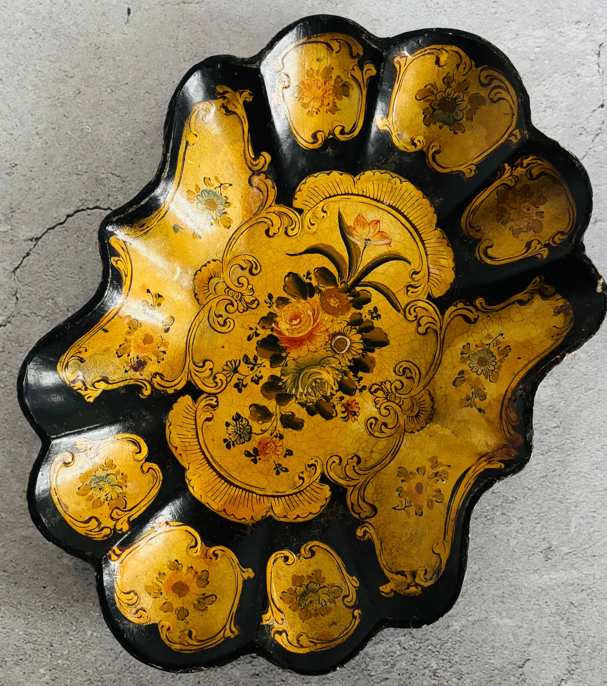 Antique Scalloped Oval Paper Mache Floral Japanese Lacquer Dish