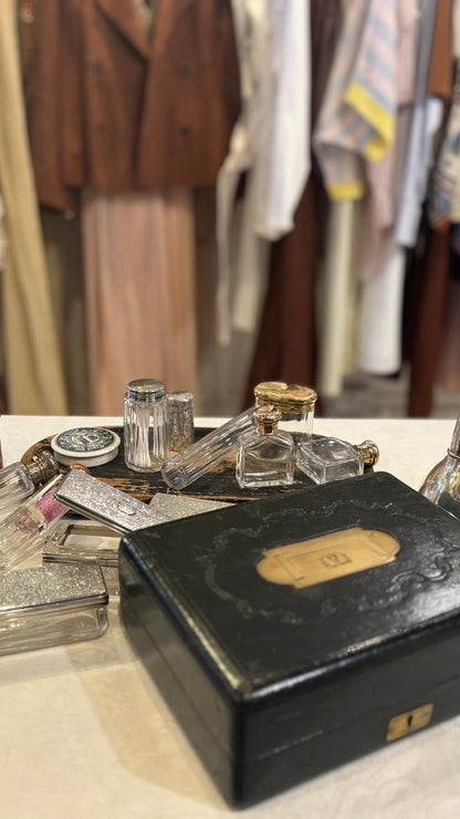 The Mixologist Cam - Antique Leather Jewellery / Vanity Box