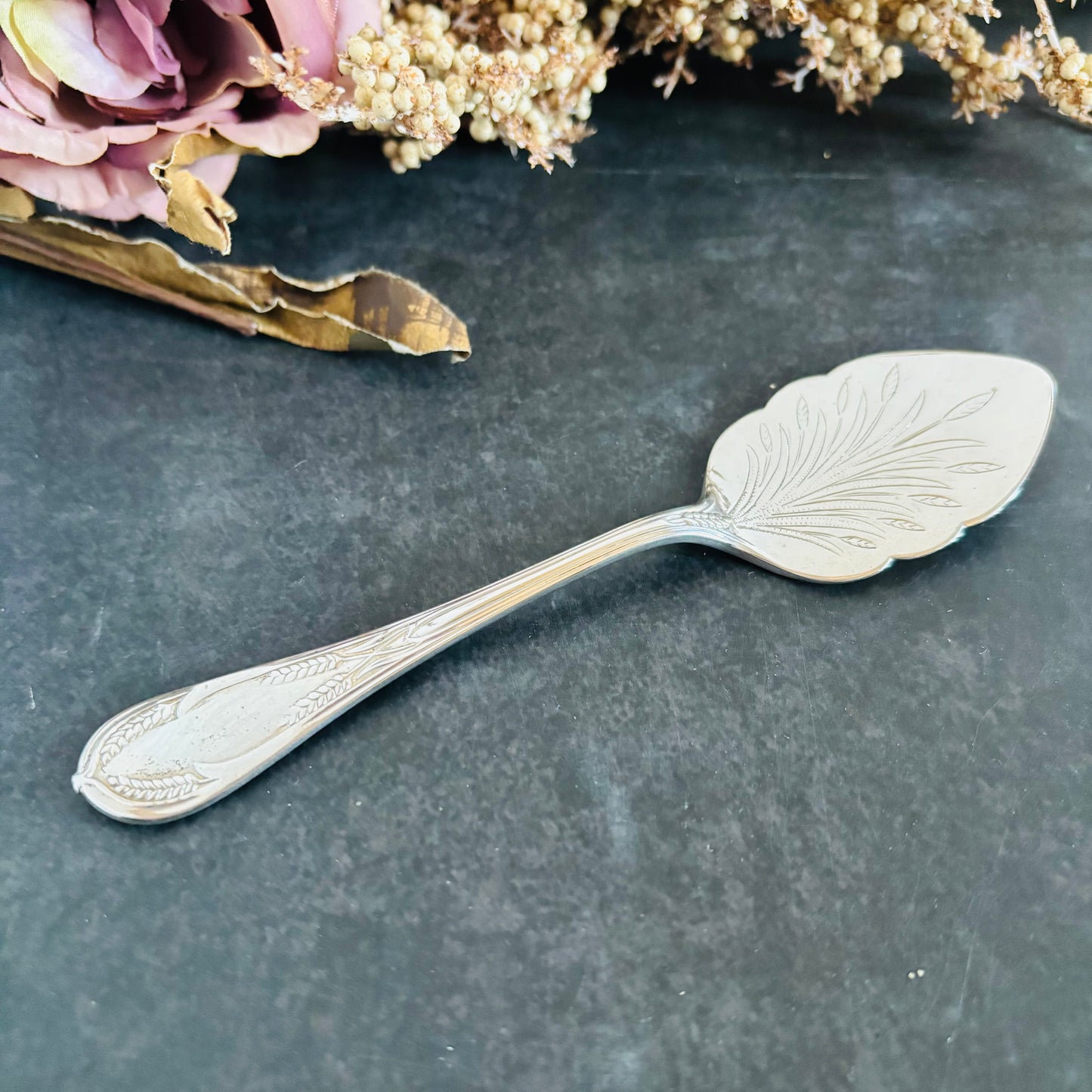 The Headhunter Maxine - Antique Silver Engraved Jam Spoon