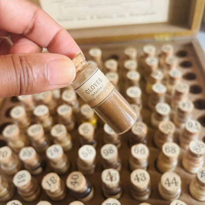 The Director Irene - Antique Analytical Specimen Sample Box