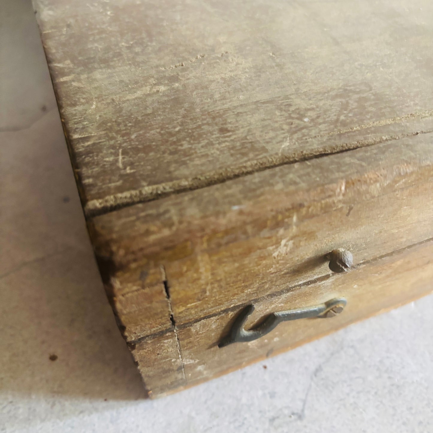 The Director Irene - Antique Analytical Specimen Sample Box
