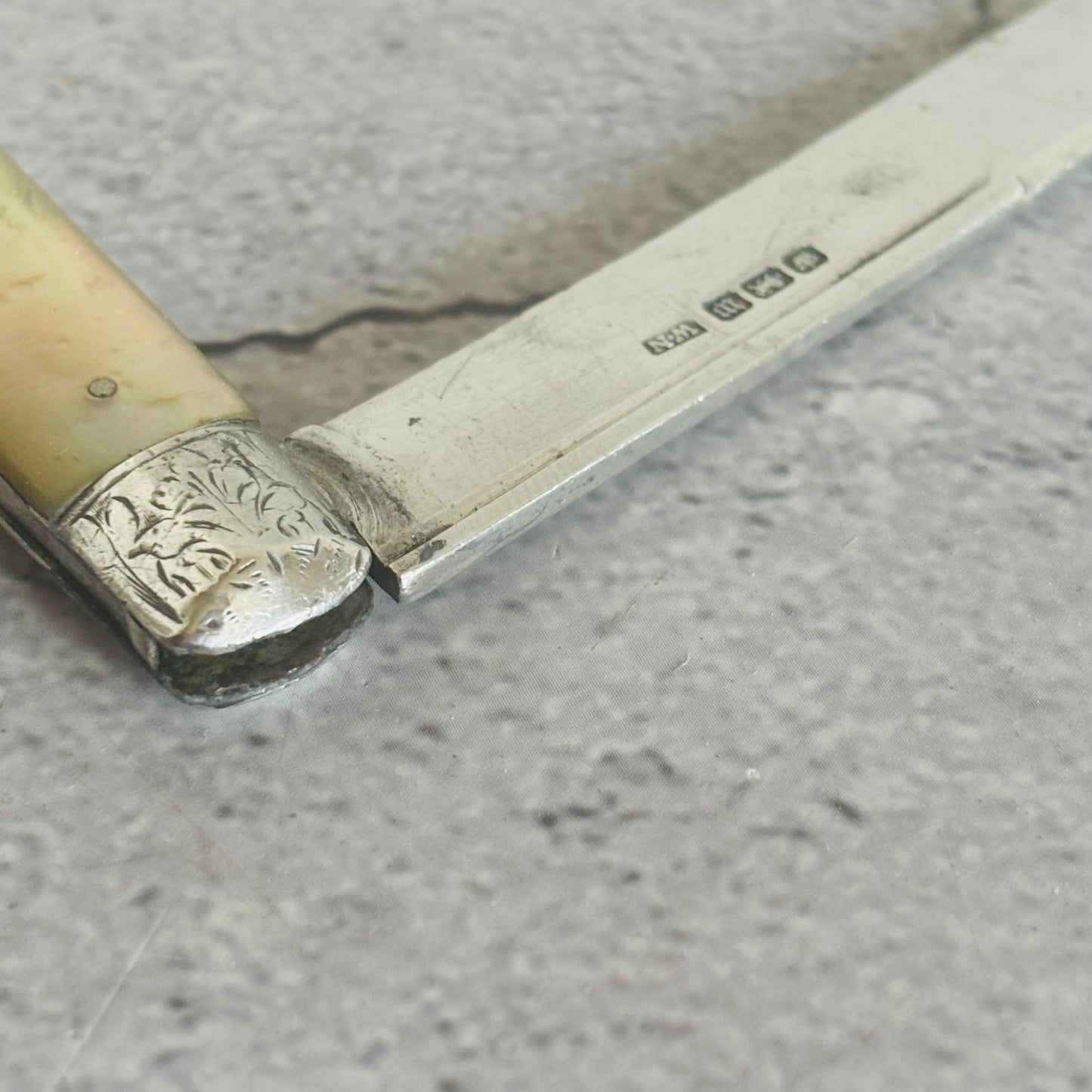 Silver and Mother Of Pearl Folding Fruit Knife 1914