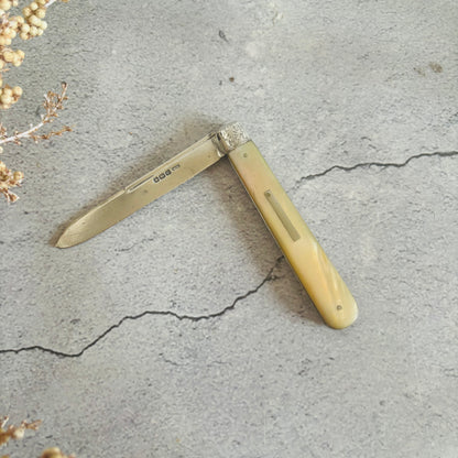 Silver and Mother Of Pearl Folding Fruit Knife 1914