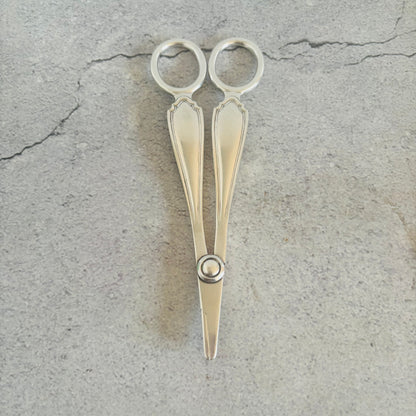 The Headhunter Jessica - Silver Plate Grape Scissors