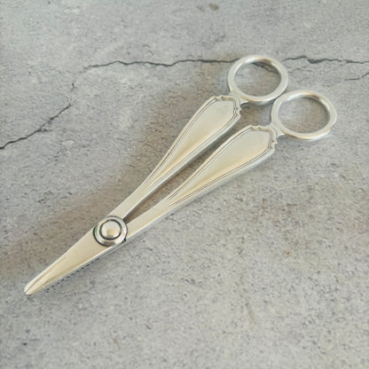 The Headhunter Jessica - Silver Plate Grape Scissors