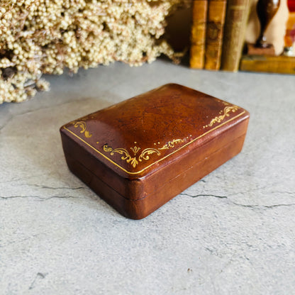 Vintage Italian Tan Leather Florentine Box | The Urban Vintage Affair