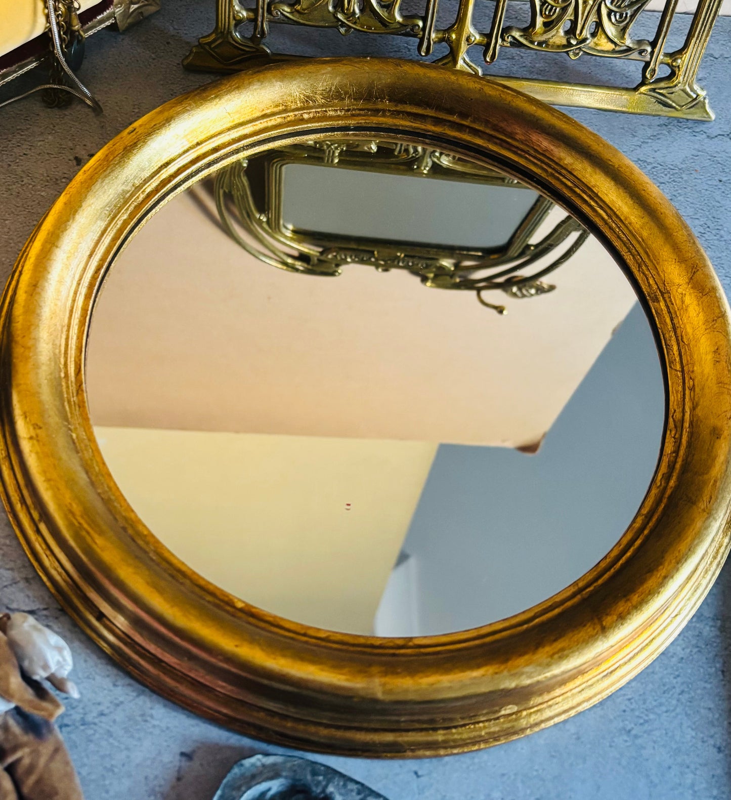 Vintage Italian Gilt Wooden Frame Round Mirror | The Urban Vintage Affair