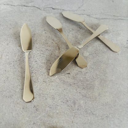 The Headhunter Claudette - Vintage Butter Knife