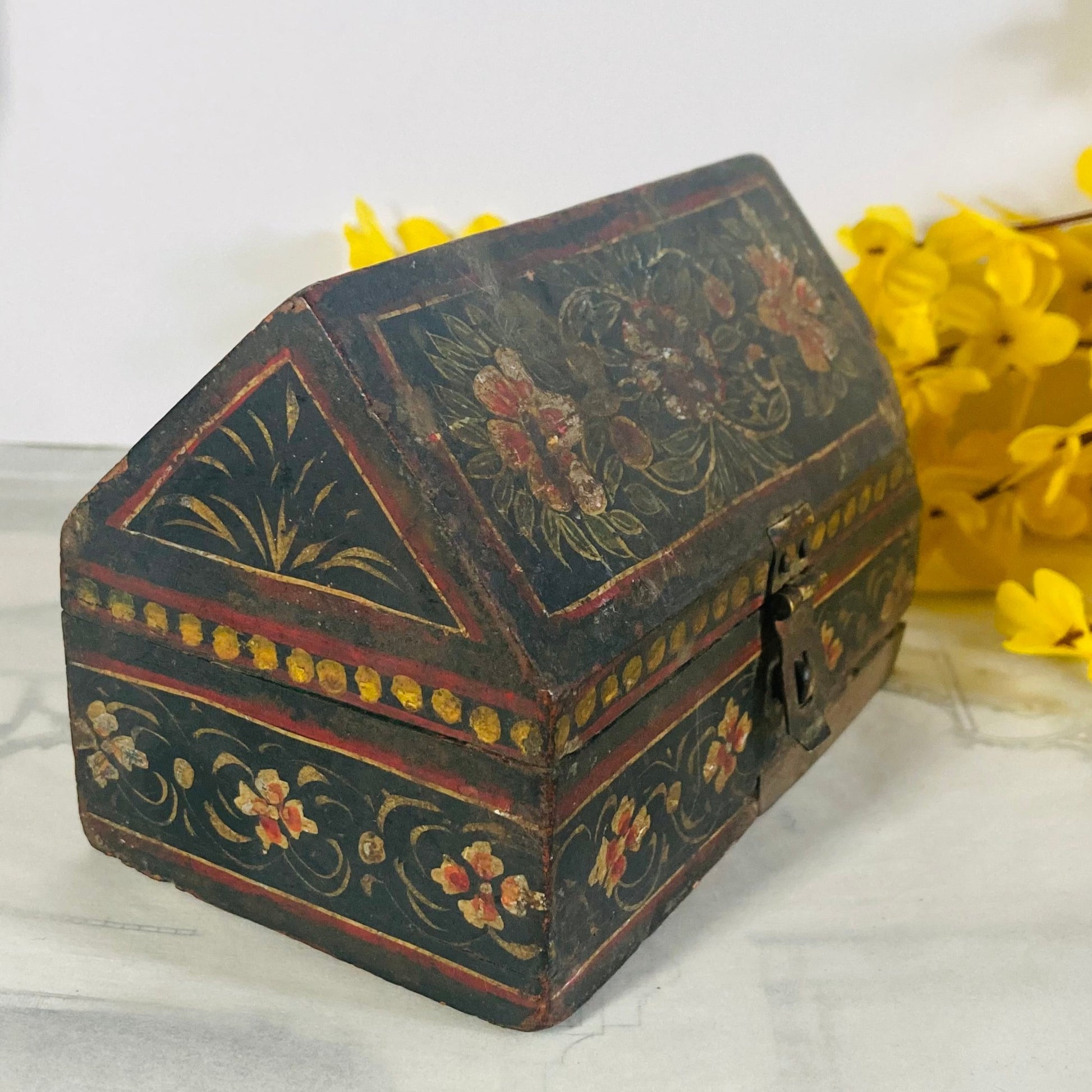 Antique Wooden Hand Painted Folk Art Box | The Urban Vintage Affair