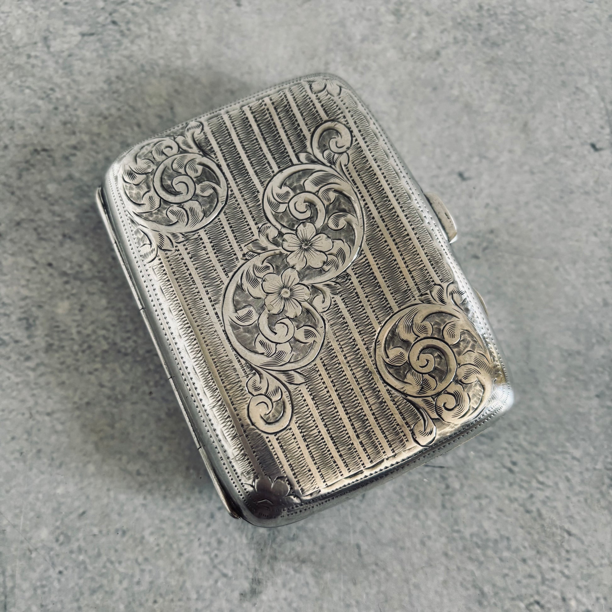 Antique Silver Case Beautiful Engraving  | The Urban Vintage Affair