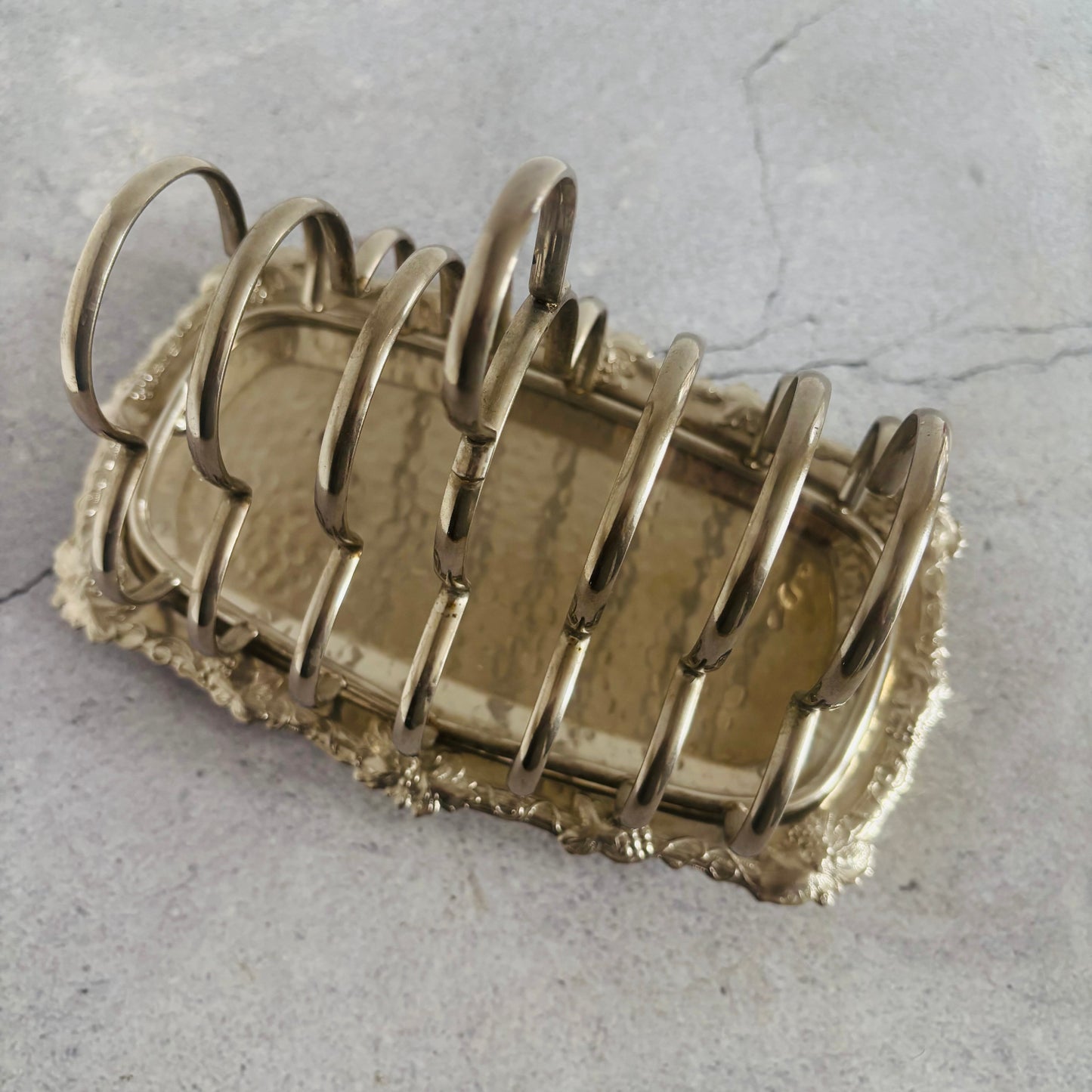 The Director Steff - Antique Silver Toast Rack