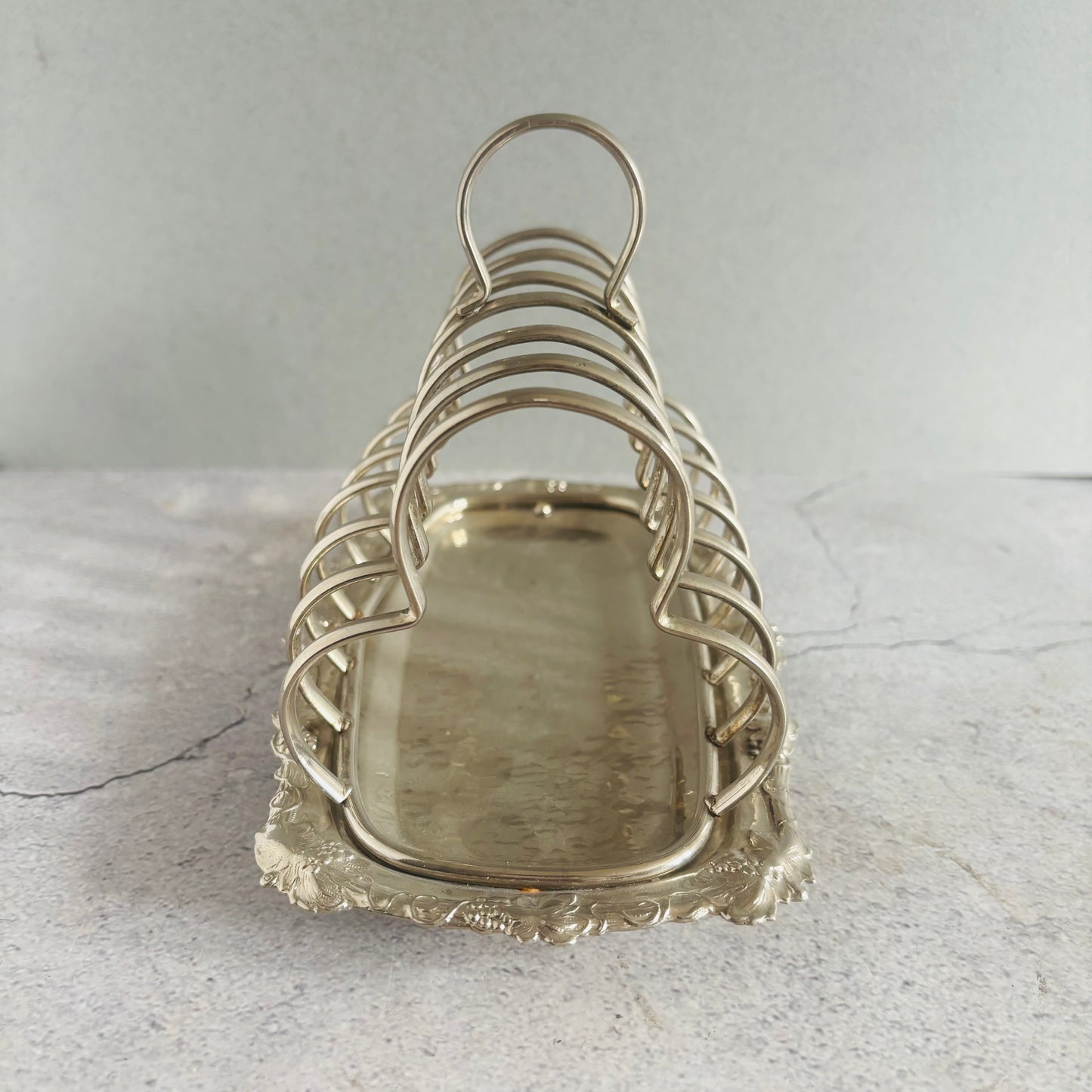The Director Steff - Antique Silver Toast Rack