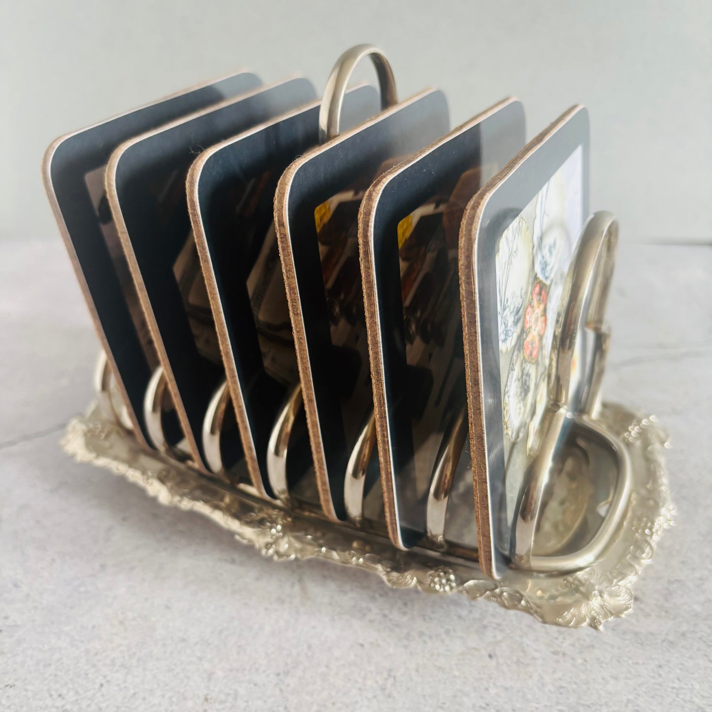 The Director Steff - Antique Silver Toast Rack