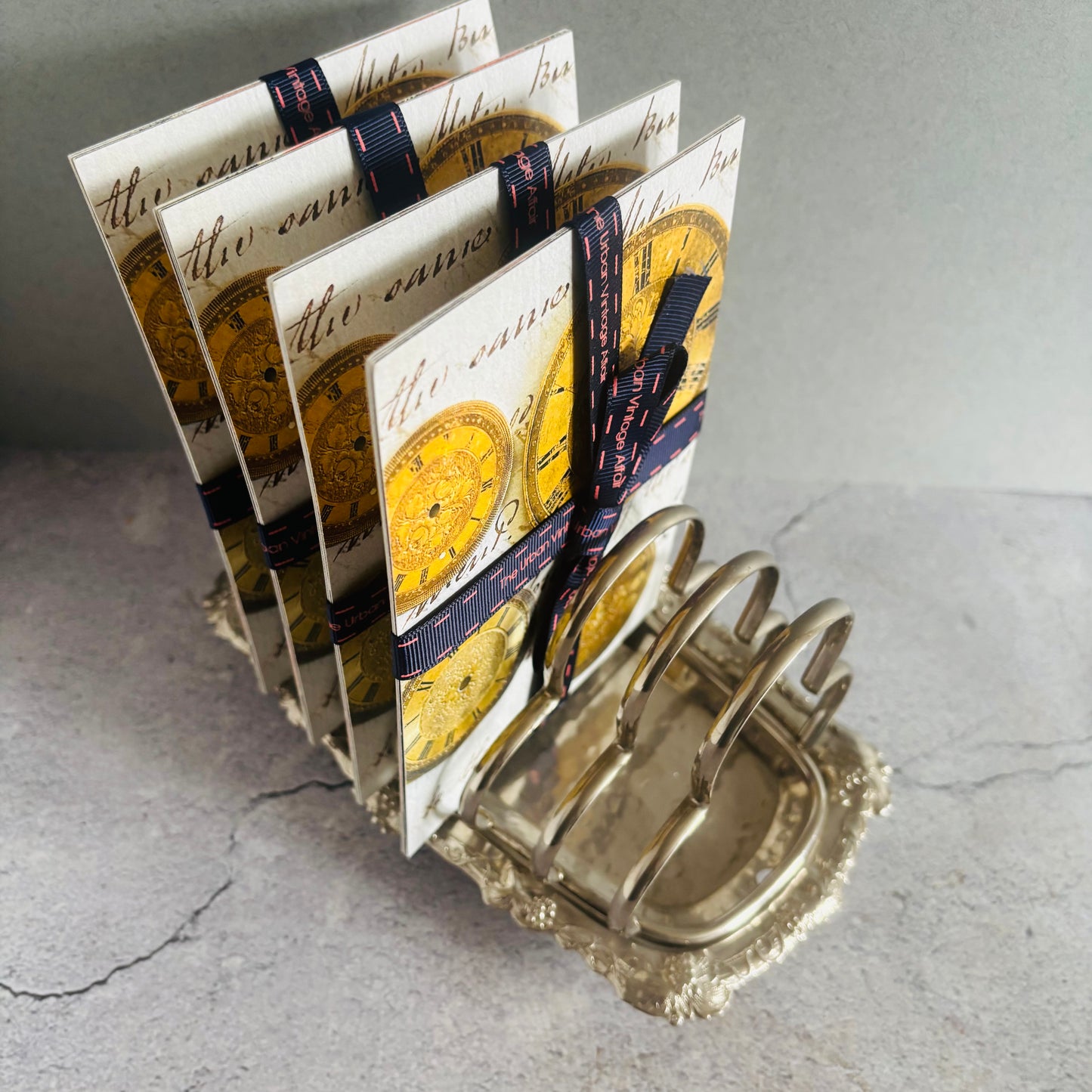 The Director Steff - Antique Silver Toast Rack