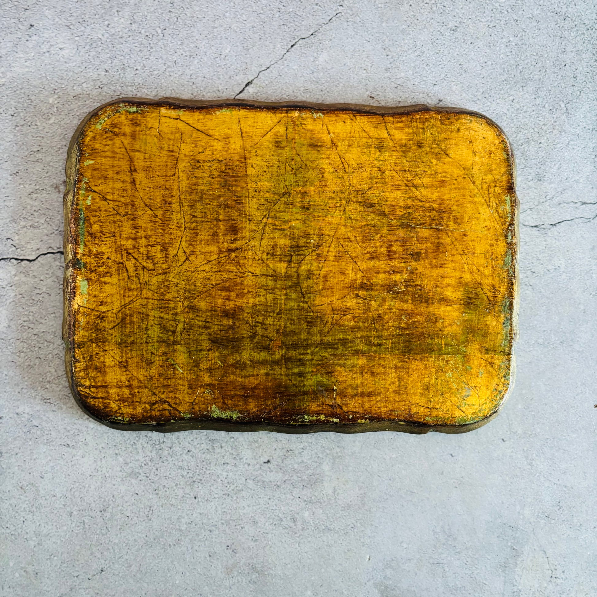  Back of a Vintage Pink & Gold  Florentine Paper Mache Tray | The Urban Vintage Affair