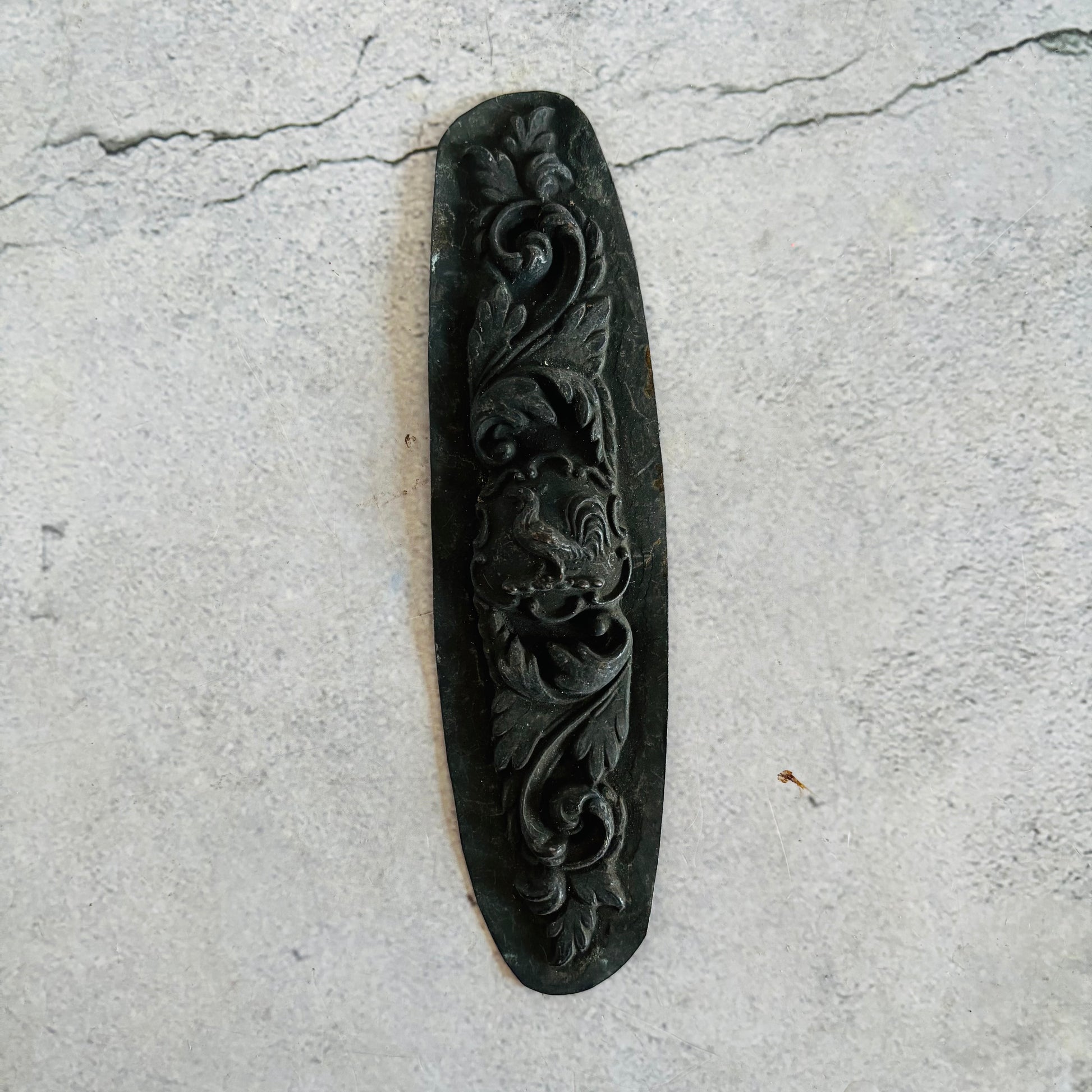 Antique Zinc Moulds Unique Heraldic Designs  | The Urban Vintage Affair