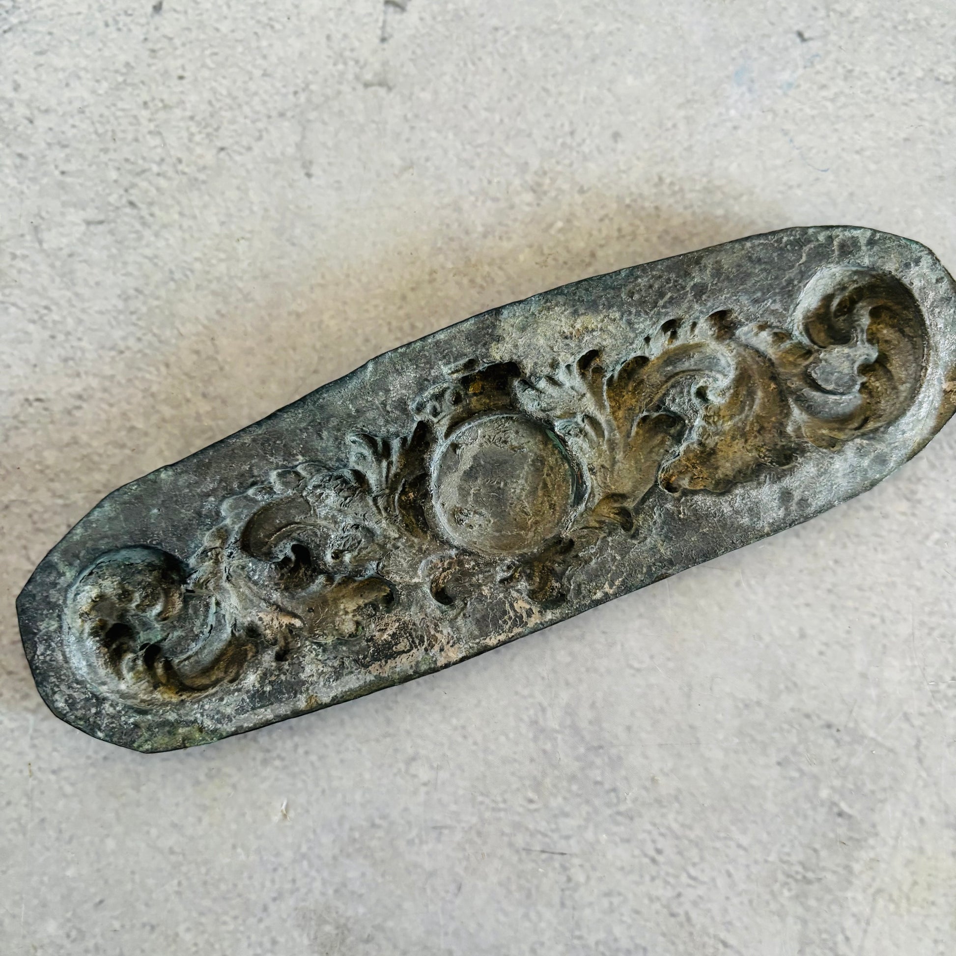 Antique Zinc Moulds Unique Heraldic Designs  | The Urban Vintage Affair