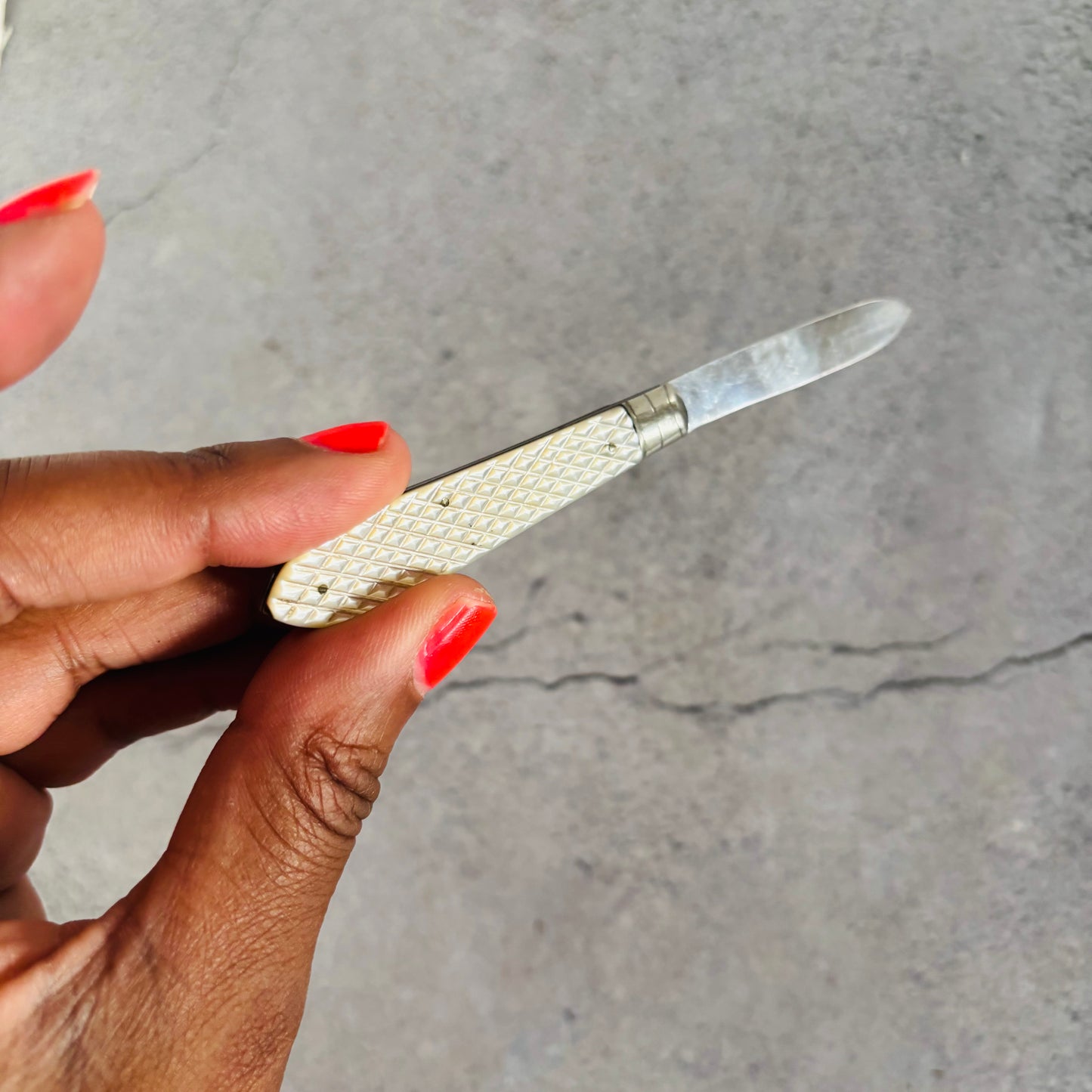 Antique Silver and Mother Of Pearl Folding Fruit Knife 1902