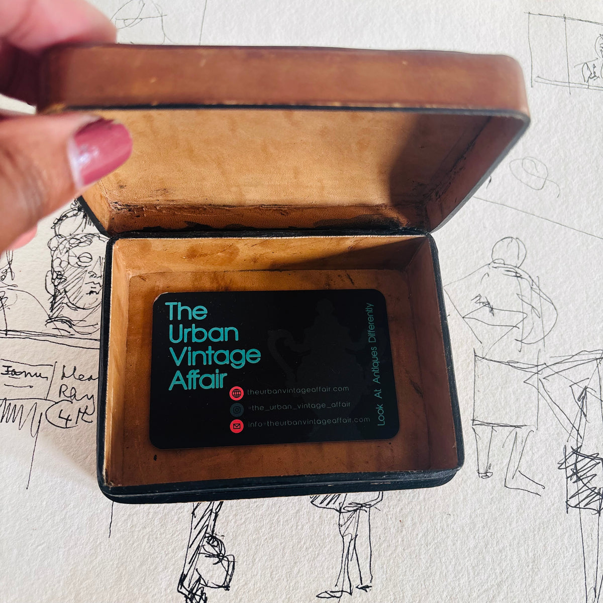 The Mixologist Estelle - Vintage Large Leather Florentine Box