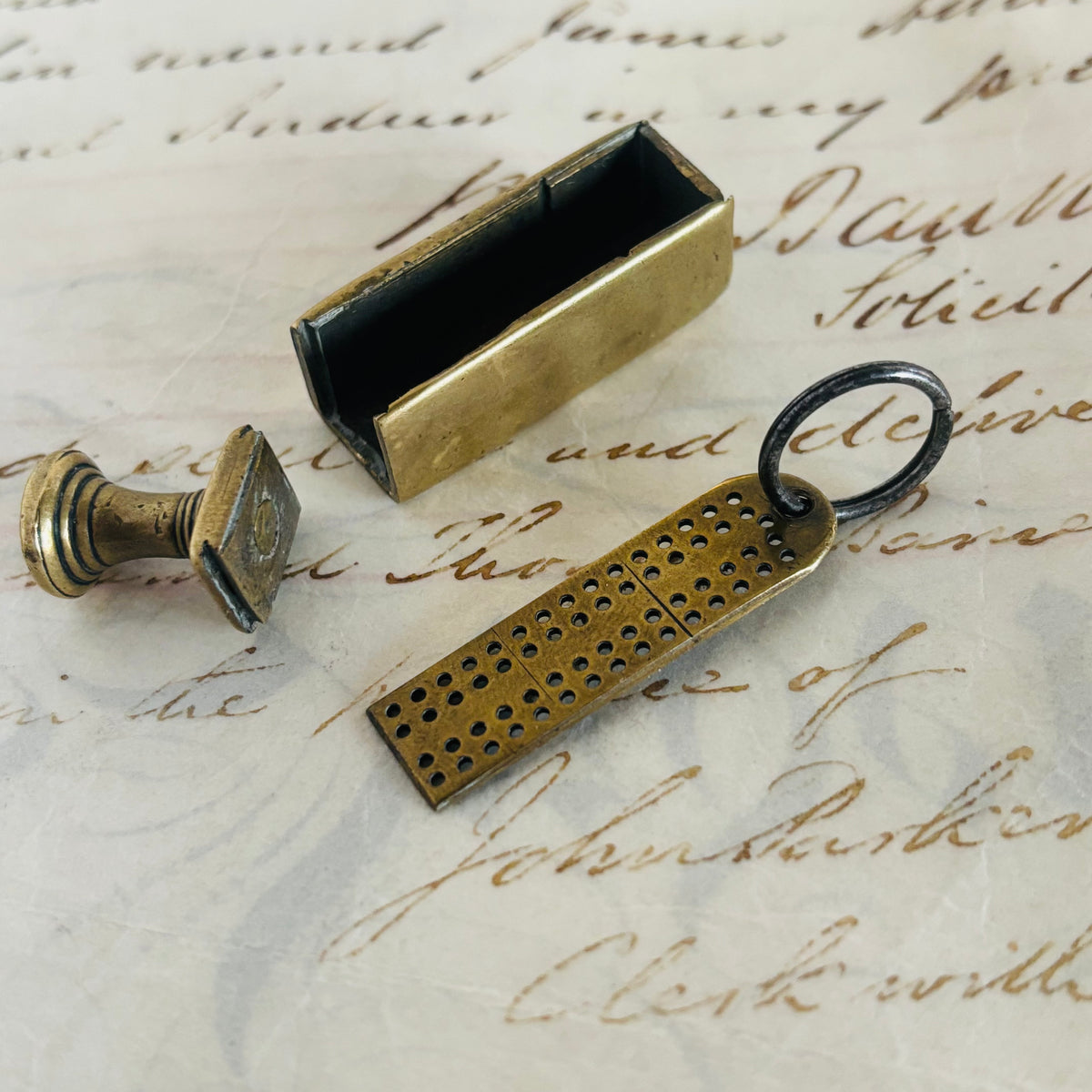 The Mixologist Tilly - Antique Brass Novelty Cribbage Board & Tamper
