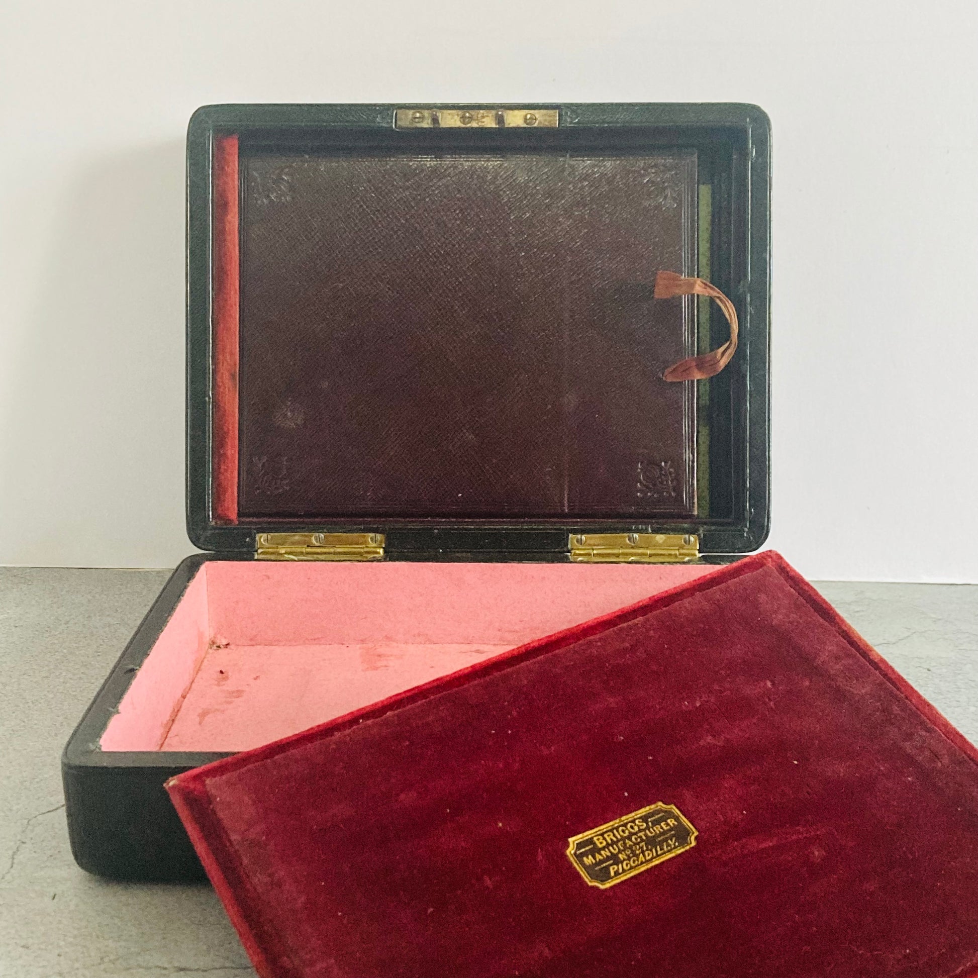 Antique Leather Traveling Vanity Box | Jewellery Box | Stationery Box