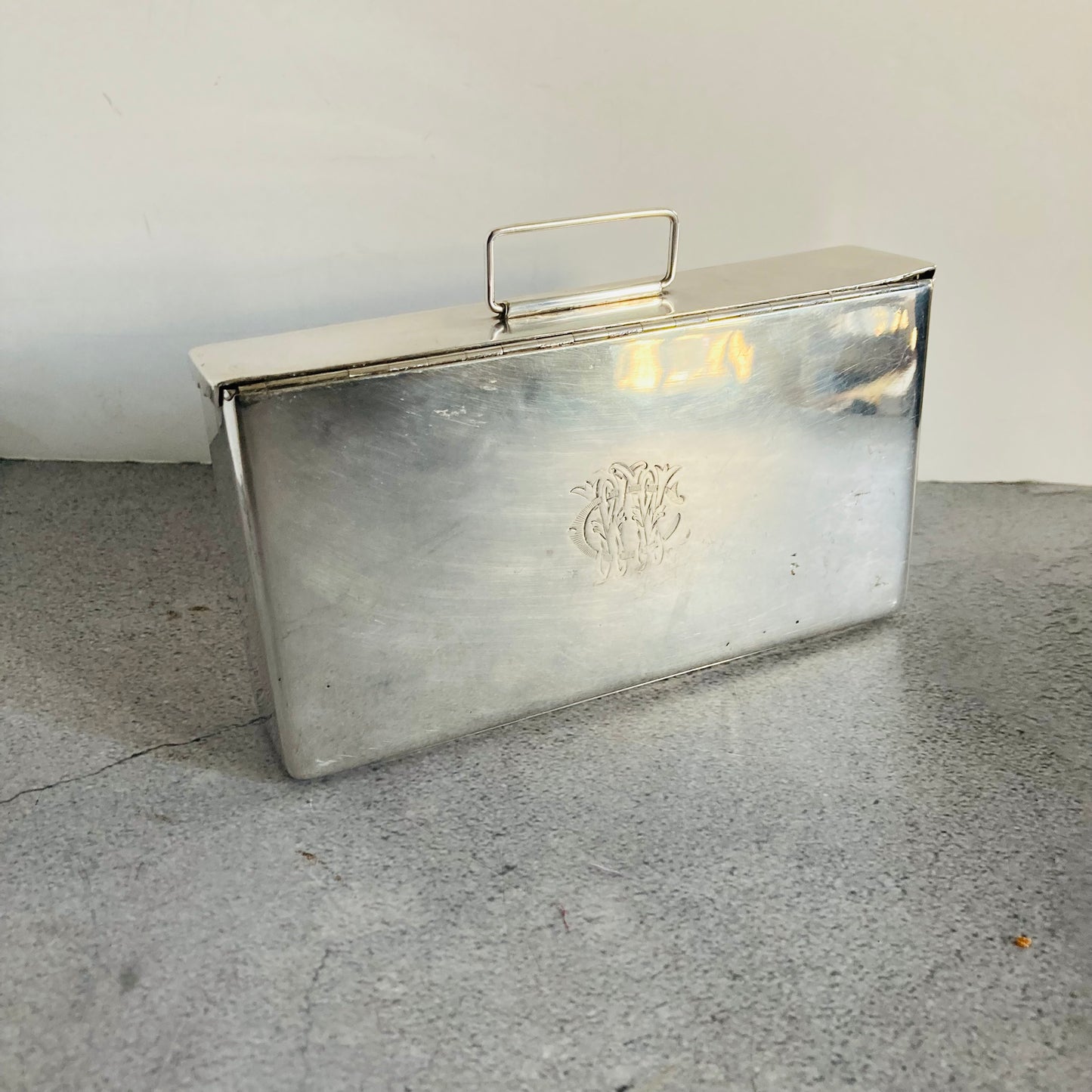 Antique Silver Hunting Sandwich Box | The Urban Vintage Affair