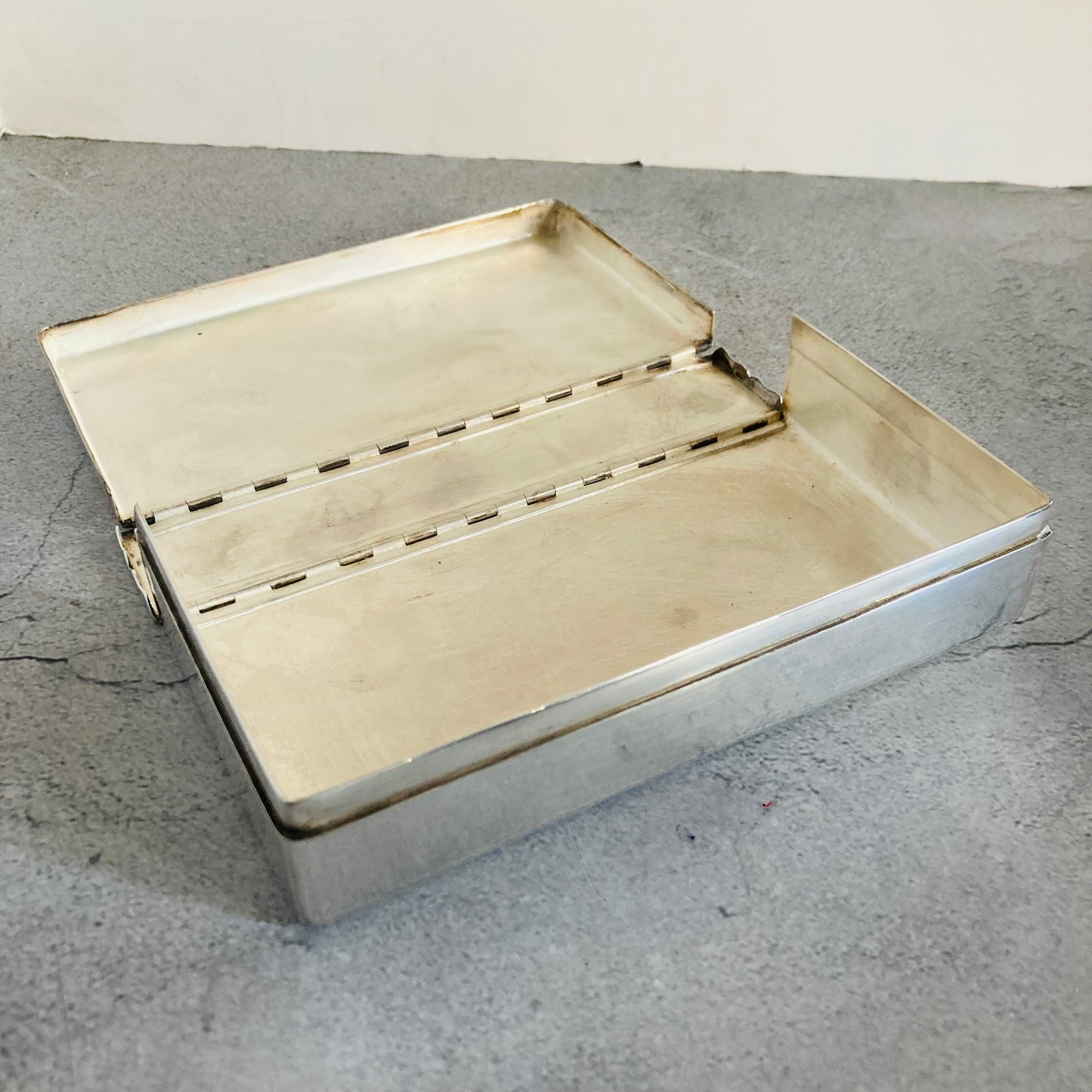 Antique Silver Hunting Sandwich Box | The Urban Vintage Affair