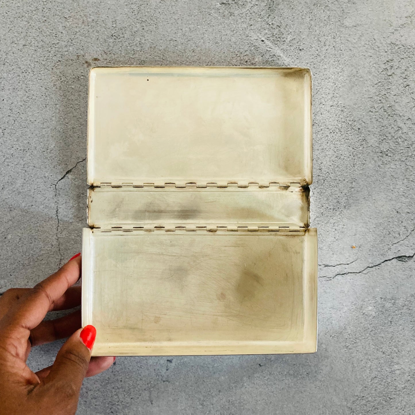 Antique Silver Hunting Sandwich Box | The Urban Vintage Affair