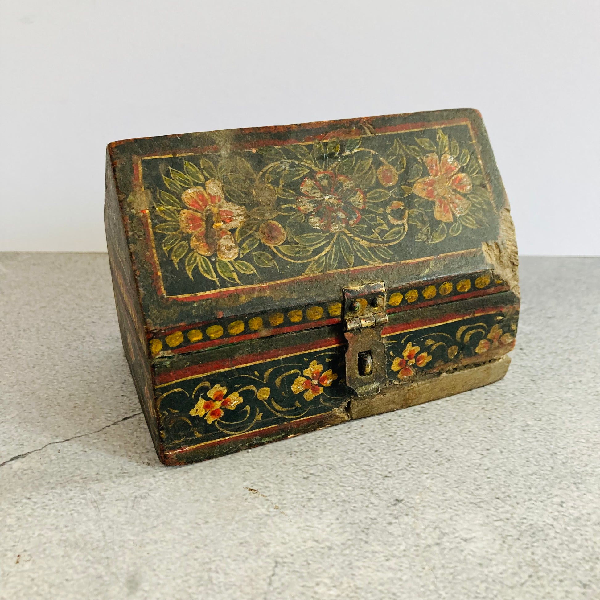 Antique Wooden Hand Painted Folk Art Box | The Urban Vintage Affair