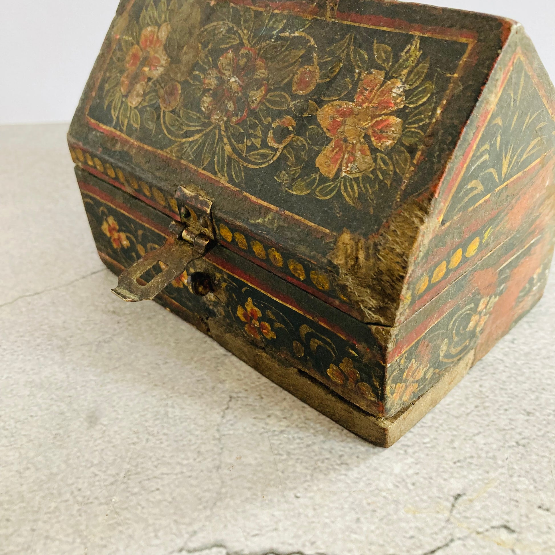 Antique Wooden Hand Painted Folk Art Box | The Urban Vintage Affair