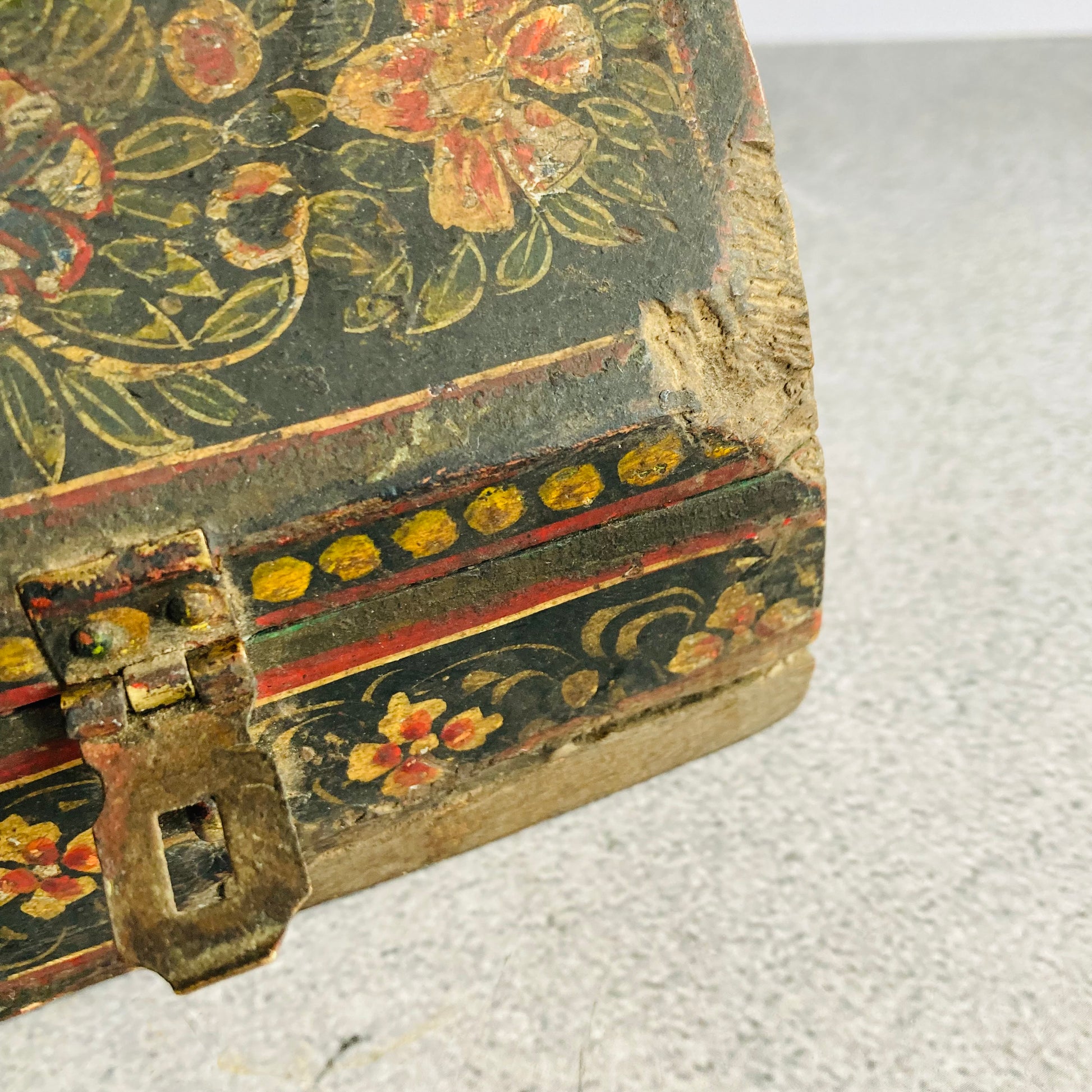 Antique Wooden Hand Painted Folk Art Box | The Urban Vintage Affair