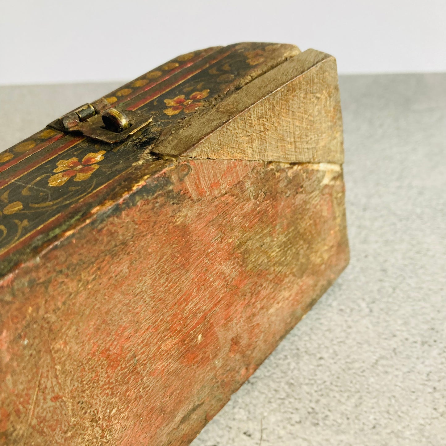 Antique Wooden Hand Painted Folk Art Box | The Urban Vintage Affair