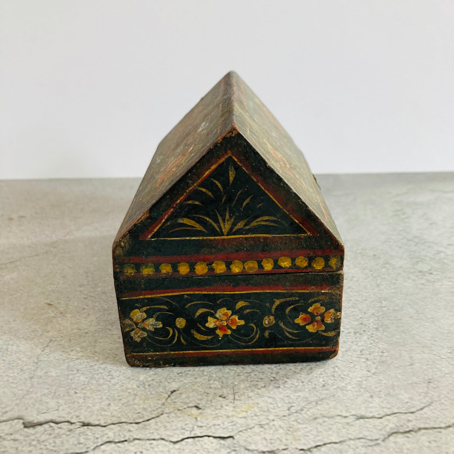 Antique Wooden Hand Painted Folk Art Box | The Urban Vintage Affair