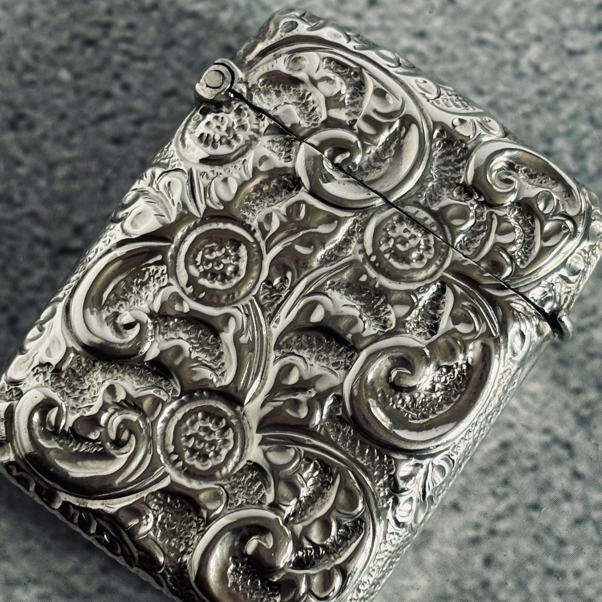 Antique Silver Vesta Case Birmingham 1886 | The Urban Vintage Affair