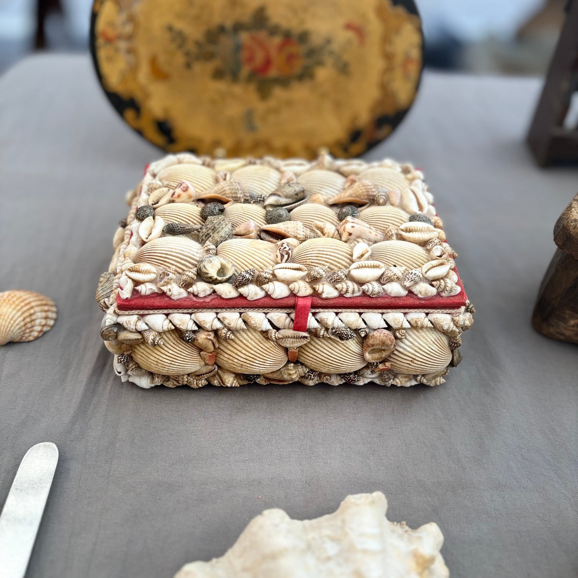 Vintage French Seashell Encrusted Jewellery Box | The Urban Vintage Affair