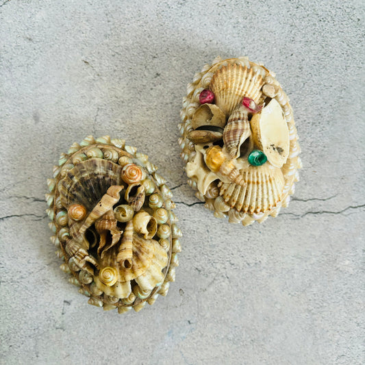 Antique Shell Encrusted Decorated Art | The Urban Vintage Affair