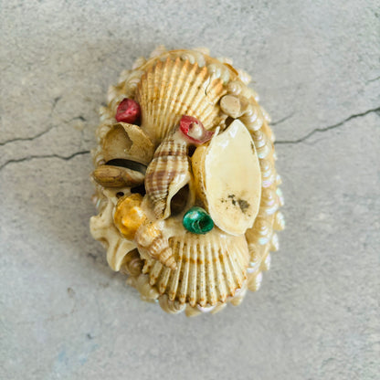Antique Shell Encrusted Decorated Art | The Urban Vintage Affair