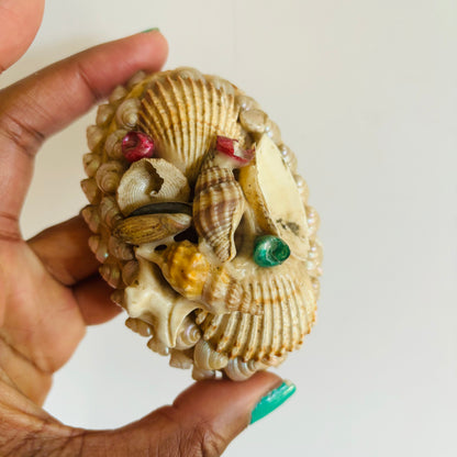Antique Shell Encrusted Decorated Art | The Urban Vintage Affair