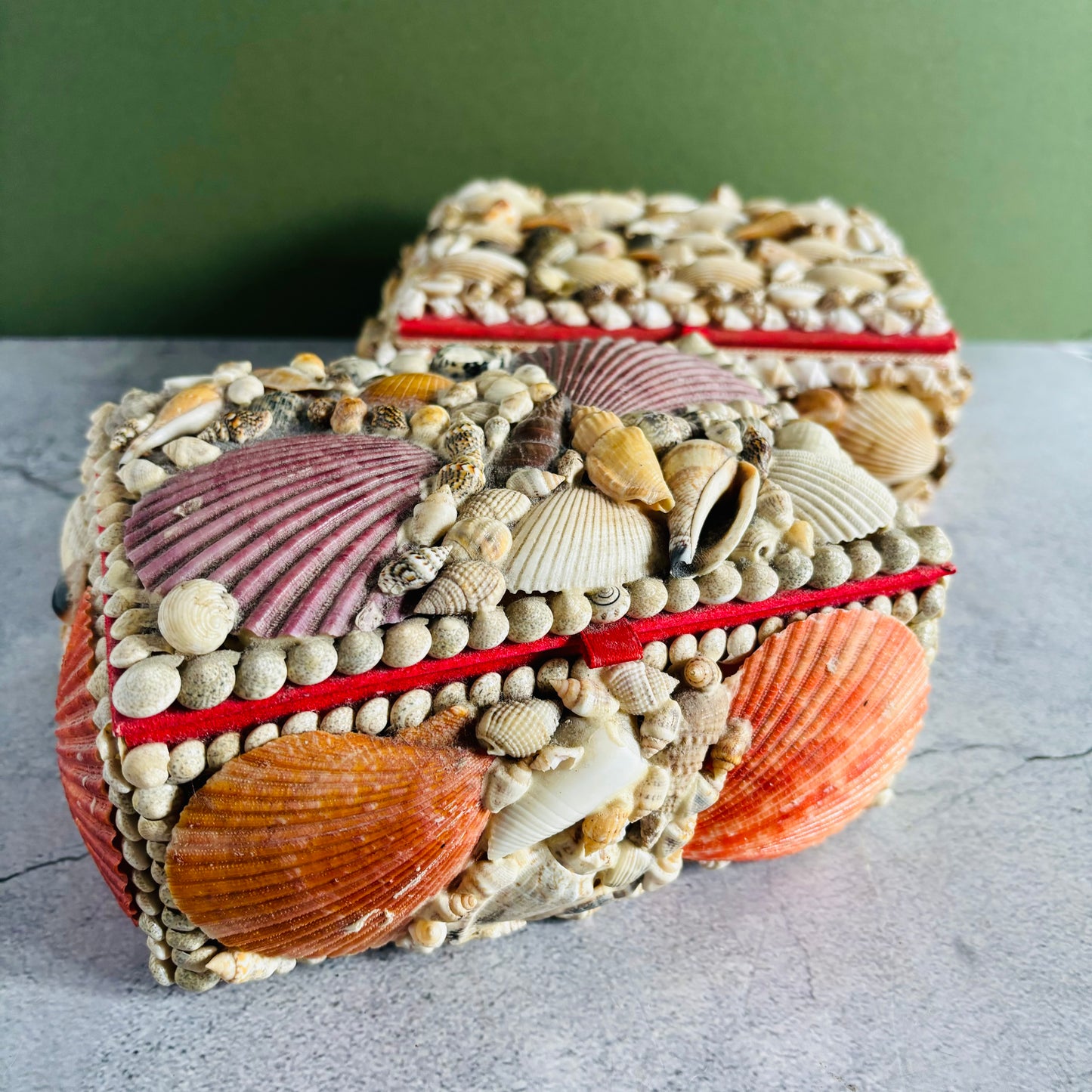 Vintage French Seashell Encrusted Jewellery Box | The Urban Vintage Affair