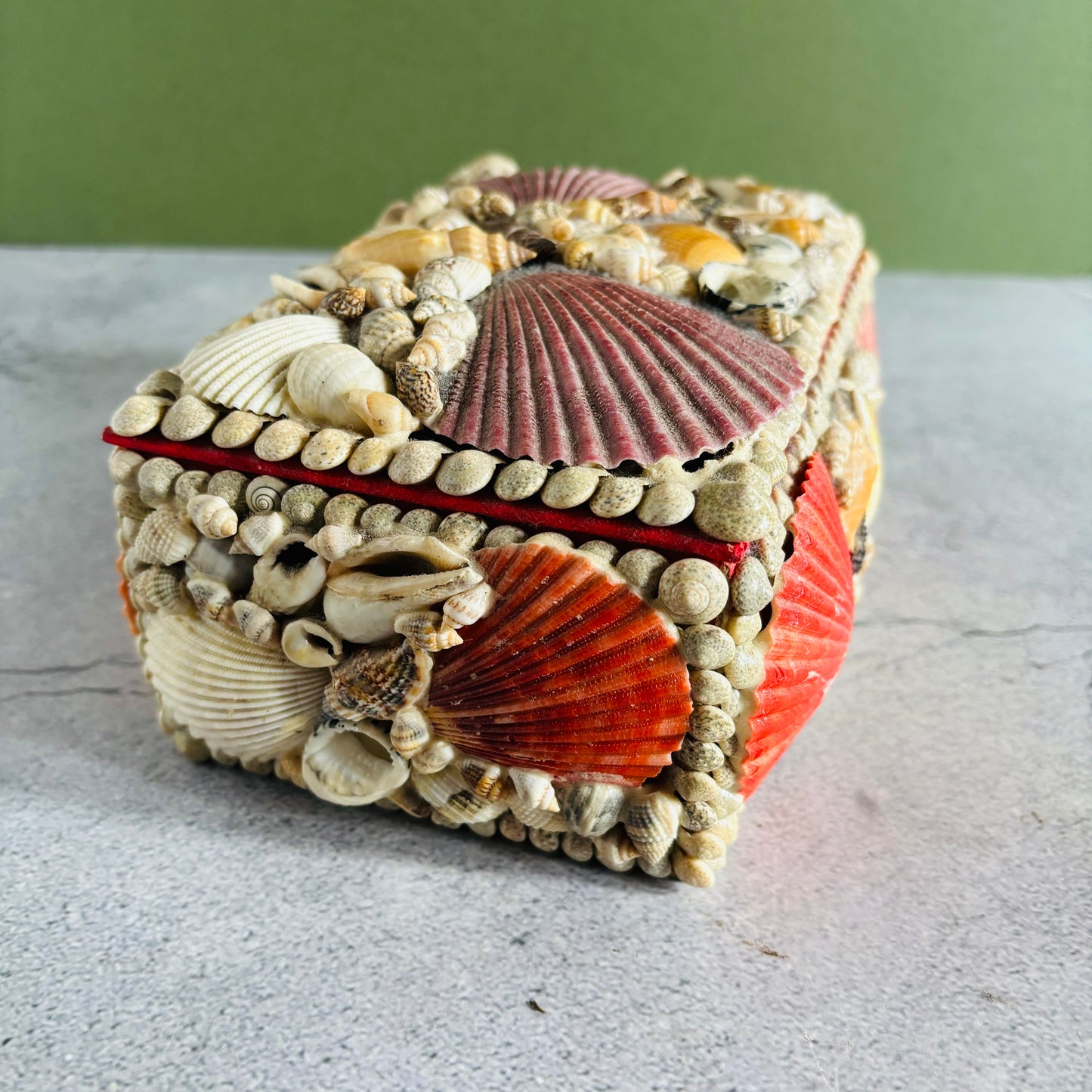 Vintage French Seashell Encrusted Jewellery Box | The Urban Vintage Affair