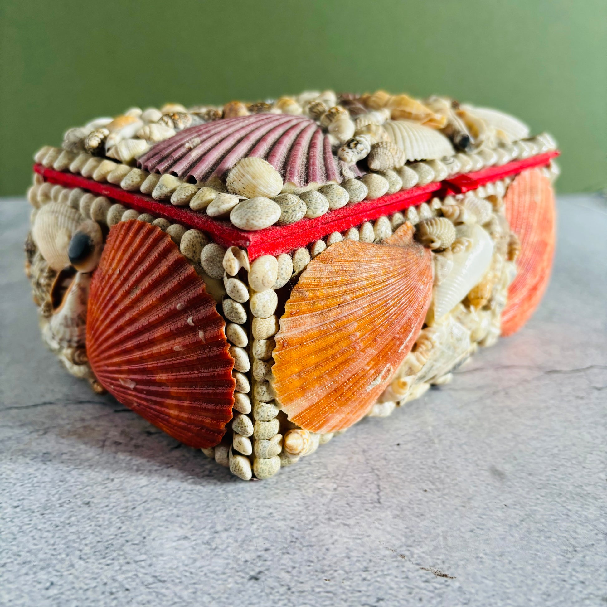 Vintage French Seashell Encrusted Jewellery Box | The Urban Vintage Affair