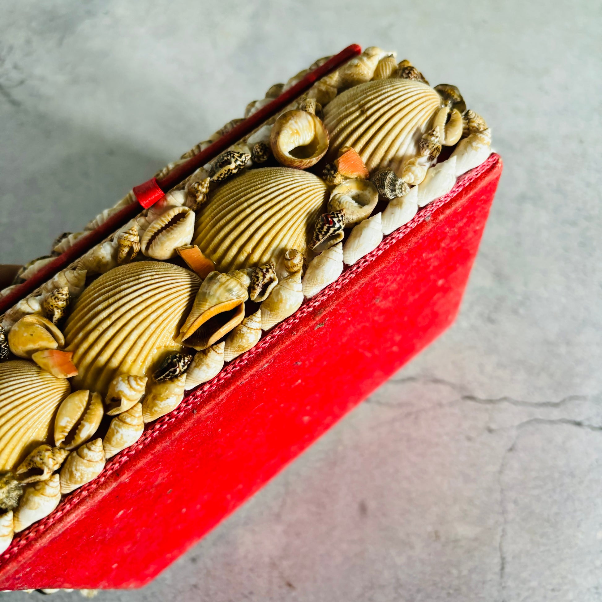 Vintage French Seashell Encrusted Jewellery Box | The Urban Vintage Affair