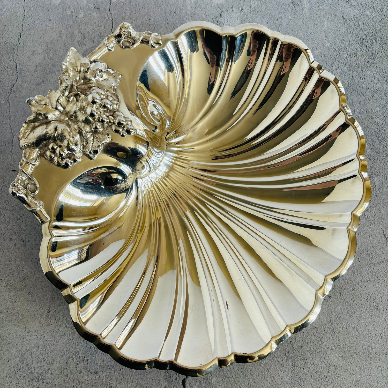 Antique Silver Shell Shape Serving Dish by Reed & Barton | The Urban Vintage Affair