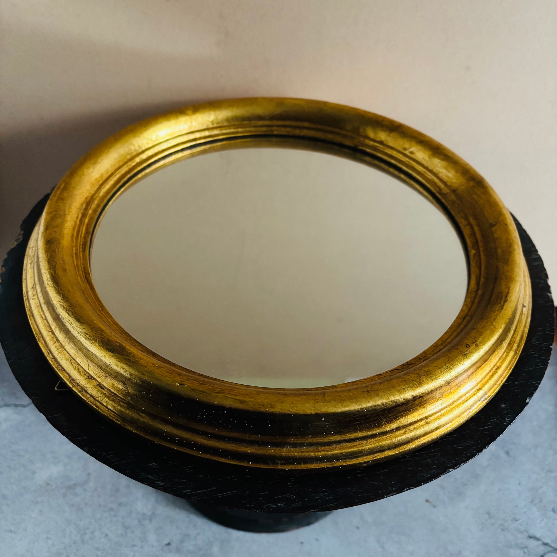 Vintage Italian Gilt Wooden Frame Round Mirror | The Urban Vintage Affair